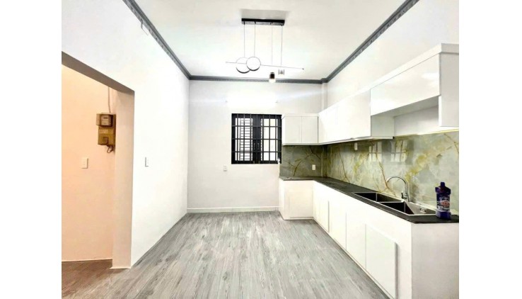 NHÀ LÊ VĂN KHƯƠNG- NGANG KHỦNG 8M - ĐỐI DIỆN HÃNG BIA HEINIKEN -  CHỈ NHỈNH 3 TỶ